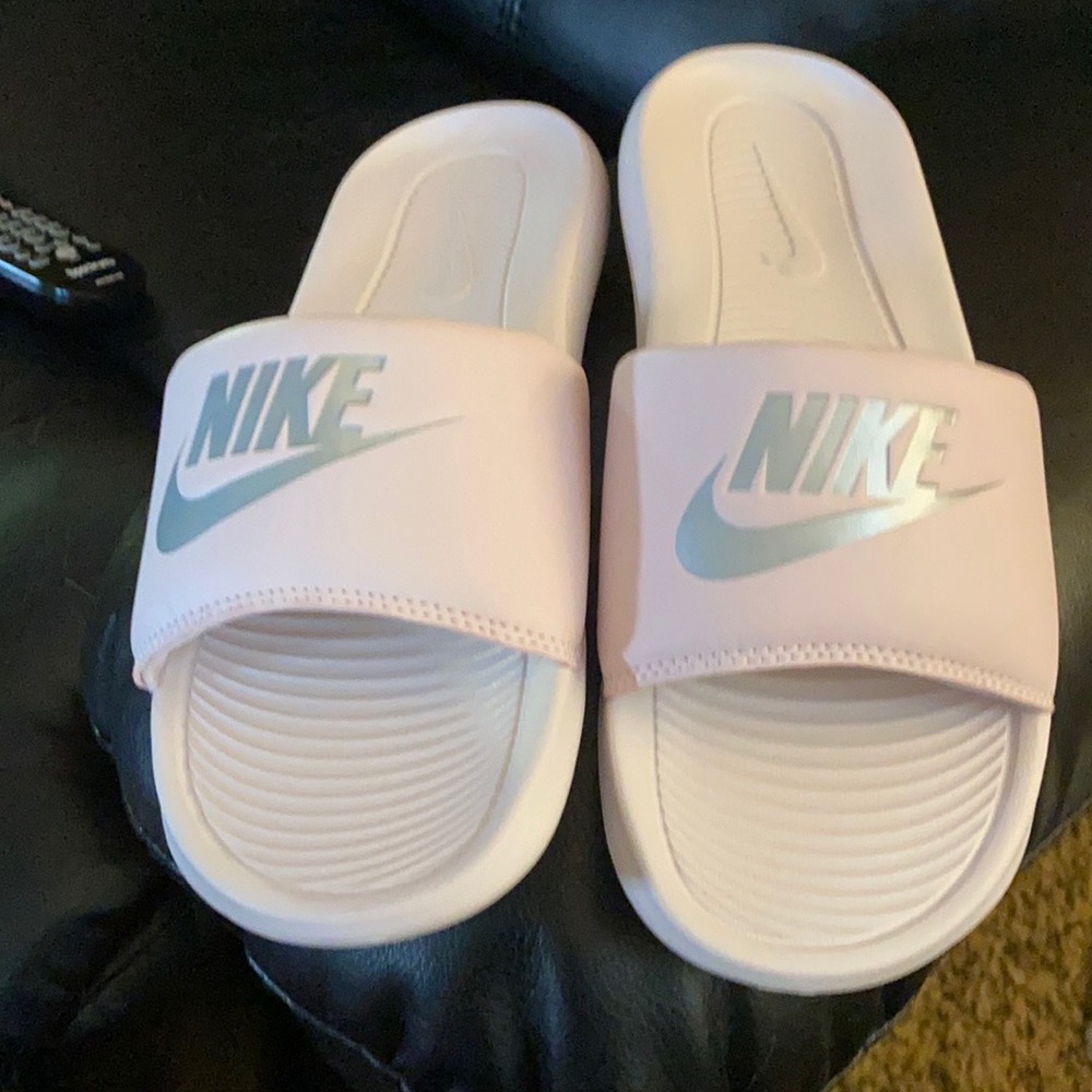 Women's Victori One Slide Sandal in barely rose